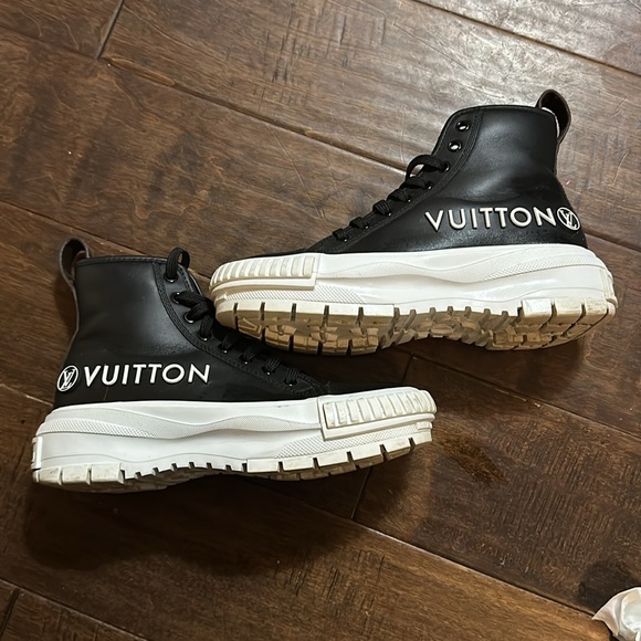 Louis Vuitton sneakers - Picture 3 of 3